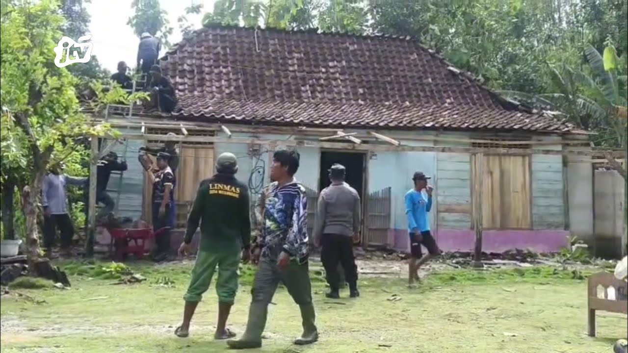 Angin Puting Beliung Sebabkan Kerusakan Rumah Warga di Bojonegoro