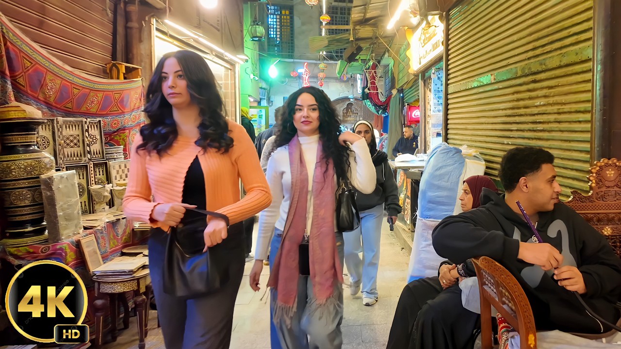 جمال شوارع القاهرة القديمة في رمضان بعد منتصف الليل كما لم تراها من قبل | جولة سير