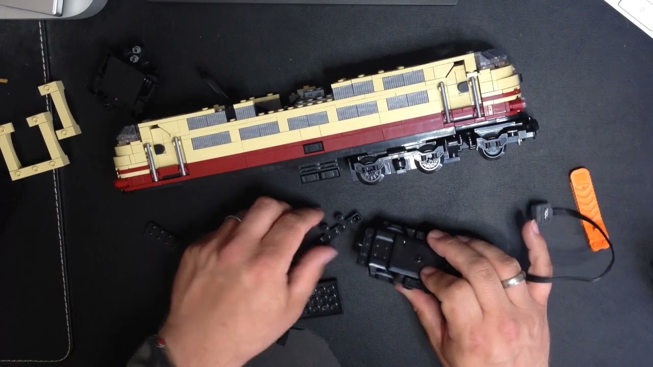 Lets Build   009   BlueBrixx Lokomotive BR103 DB Rheingold3 Motor einbau