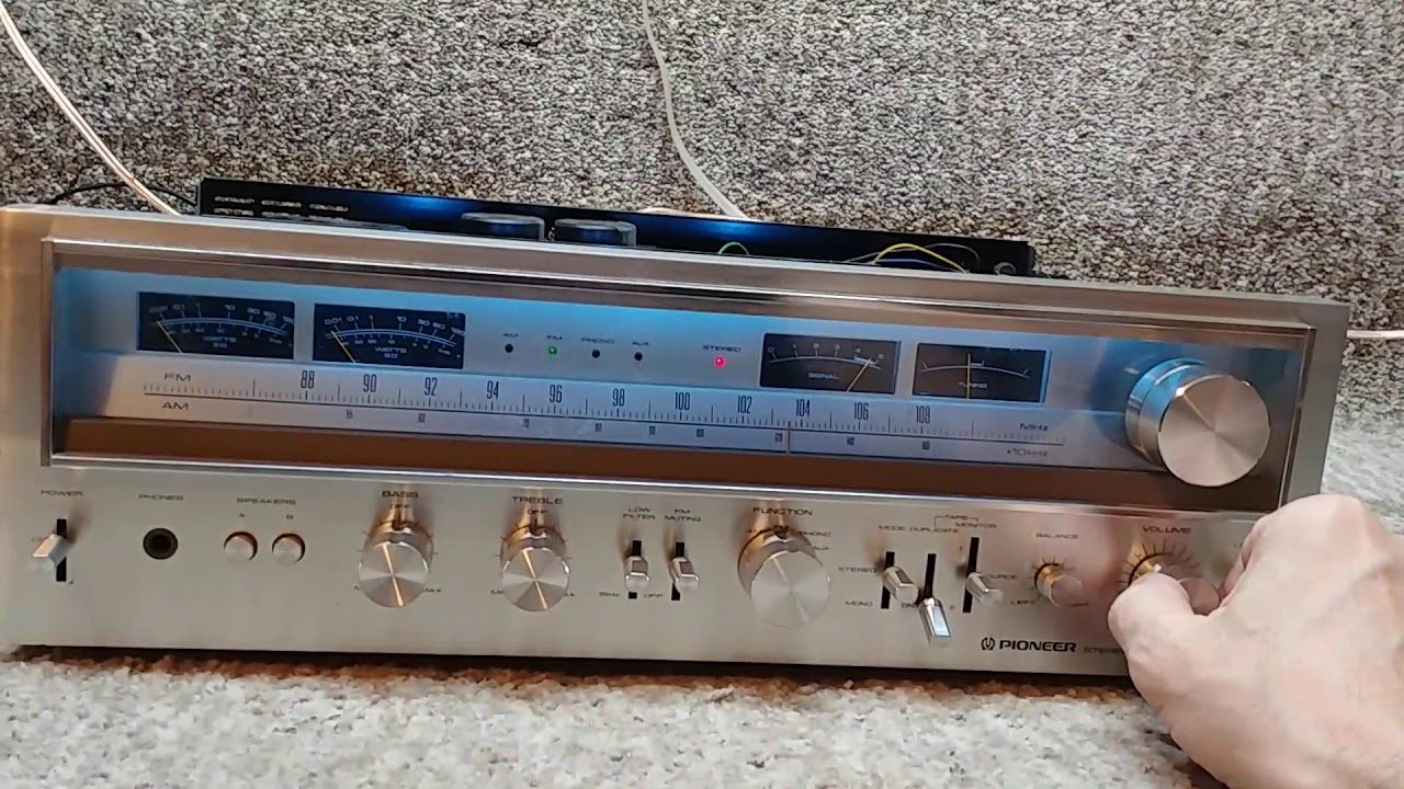 Pioneer SX-880 demo. No rights to music played in demo video.