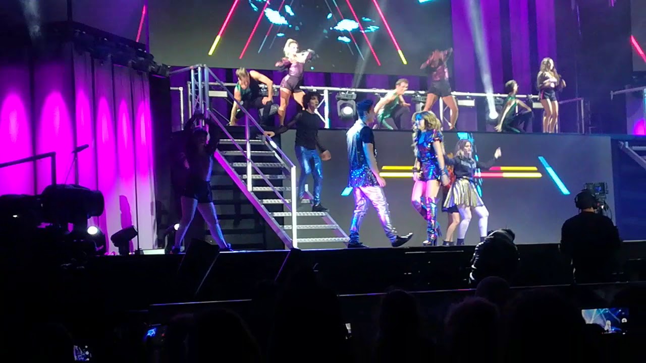 Soy Luna LIVE 2018 Berlin, Profugos