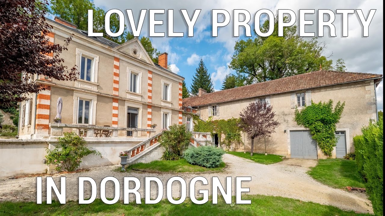 Beautiful manor house for sale in Dordogne with swimming pool and outbuildings - Ref.: 105562DFA24