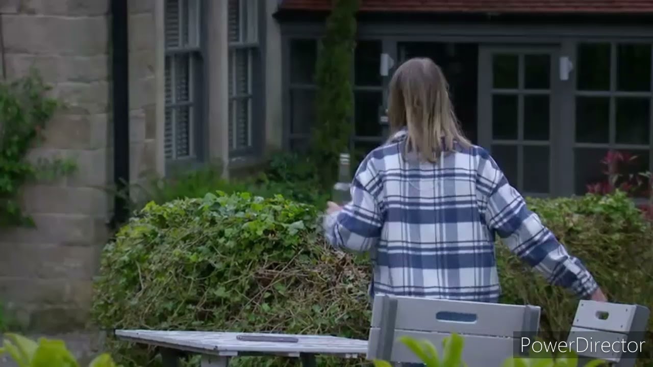 Emmerdale - Liv Takes Her Anger On Vinny (13th July 2021)
