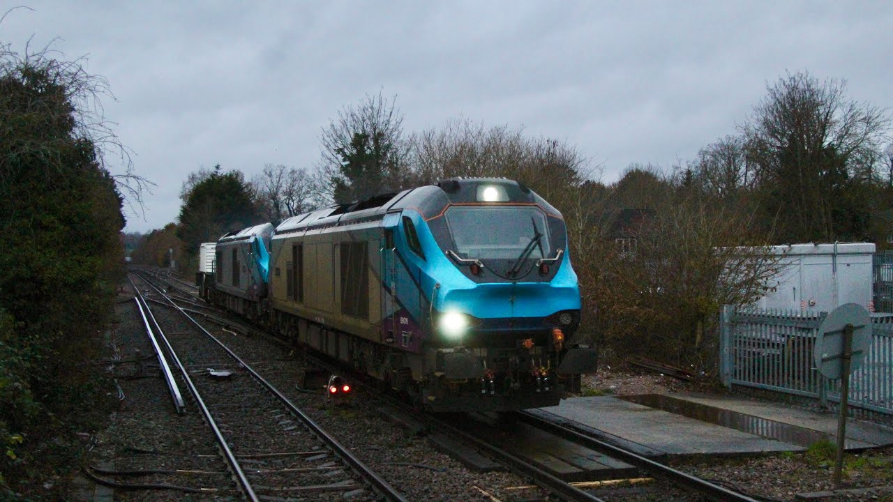 Transpennine Express Class 68s on the Dungeness flask at Borough Green - 7/12/23