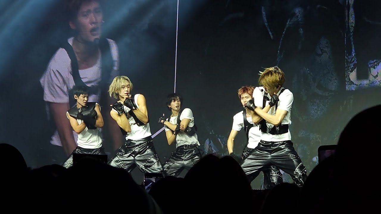 251101 #RIIZE #라이즈 ‘Bag Bad Back’ BBB 4k fancam RIIZING LOUD NY 라이징 라우드 뉴욕 성찬 원빈 focused