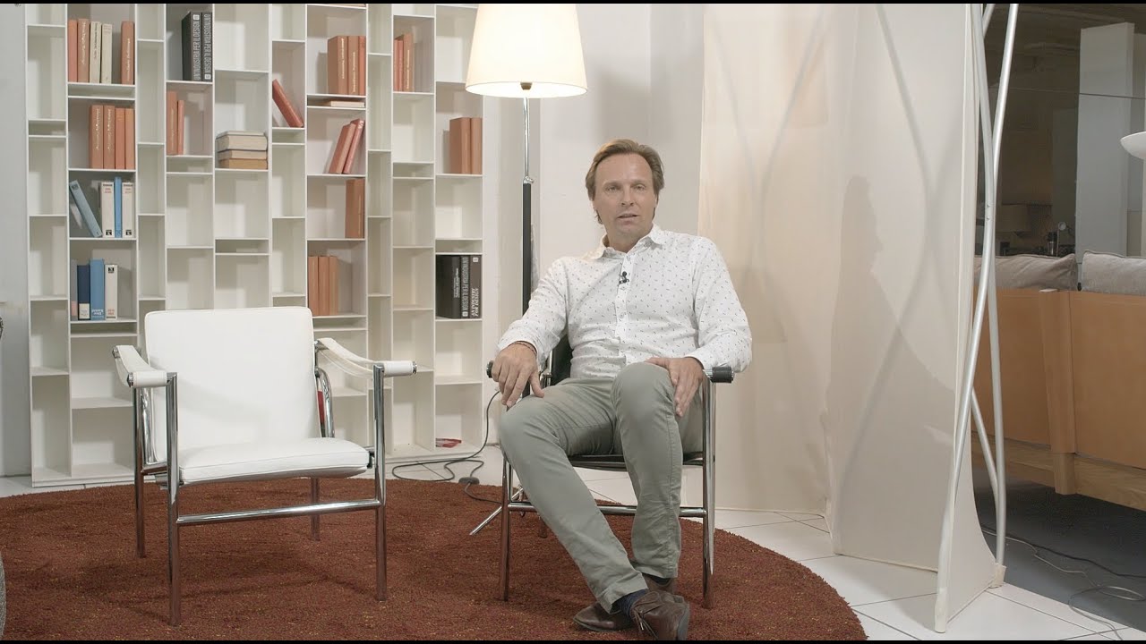 Produktvideo zum Sessel LC1 von Cassina