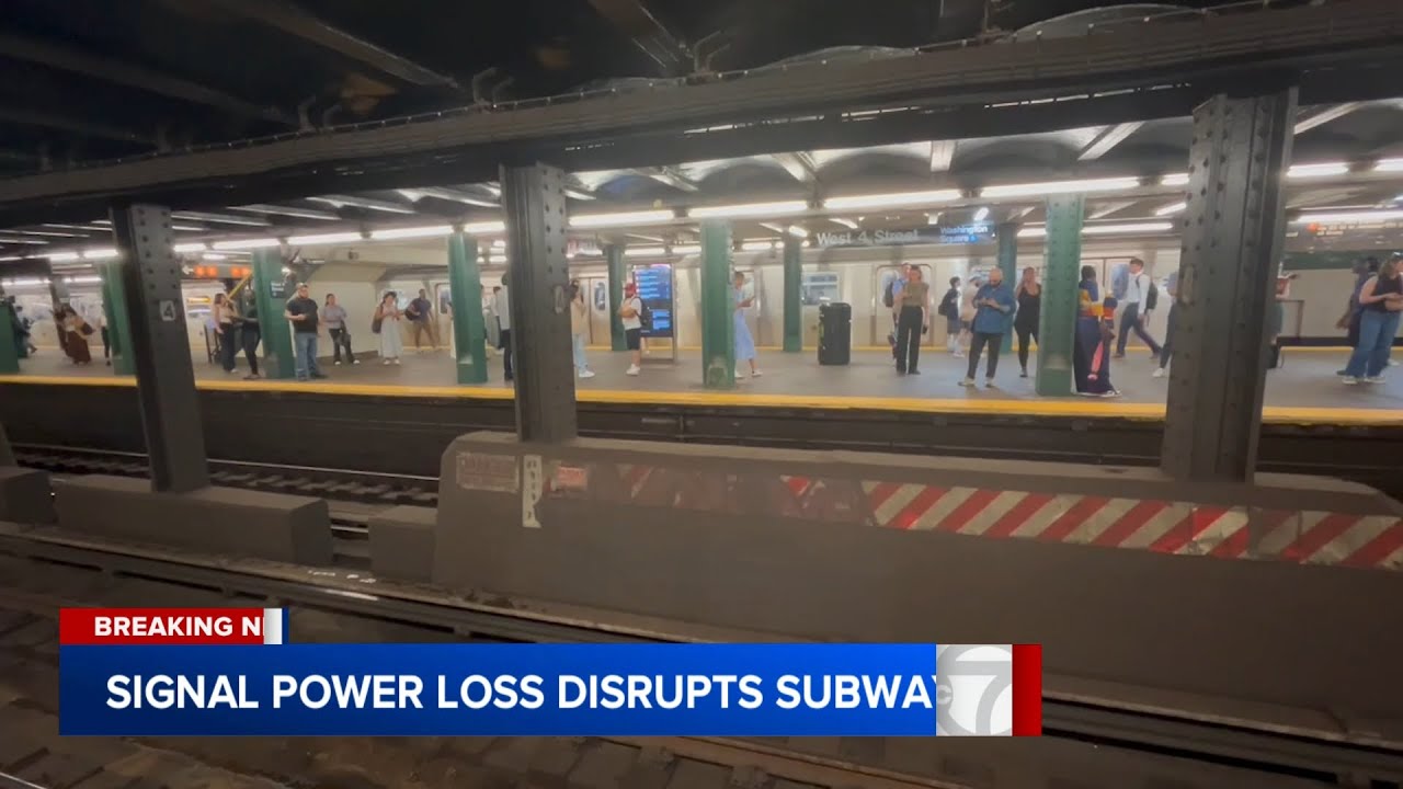 Signal power loss disrupts MTA subway service