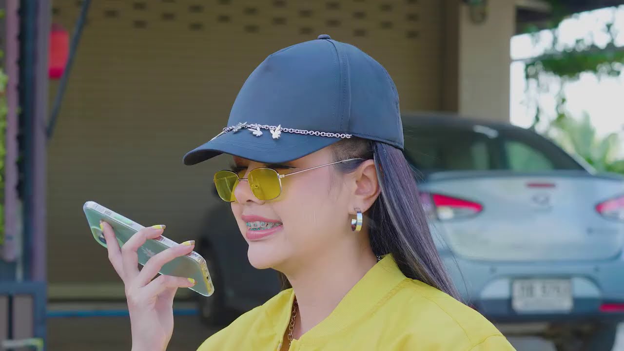 เมื่อเจนนี่ไปรับลิลลี่ที่โรงเรียน