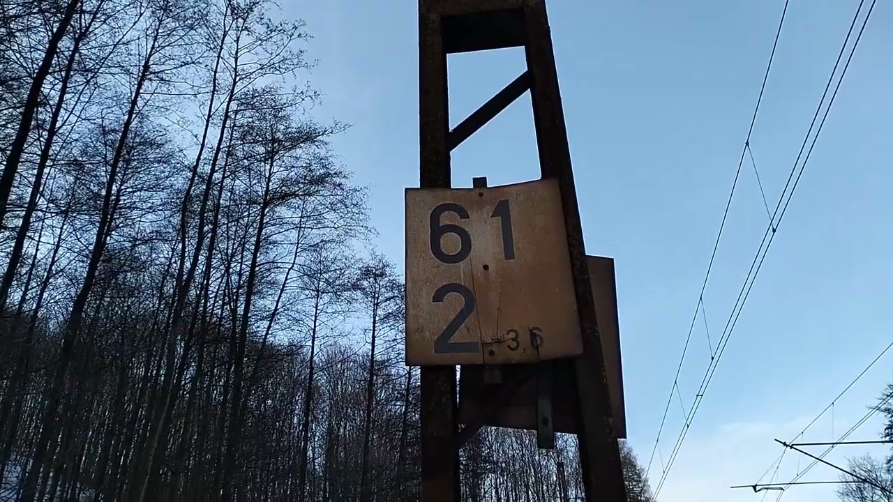 Wałbrzych. 61 kilometr trasy kolejowej Wrocław - Wałbrzych...spacerek w terenie...