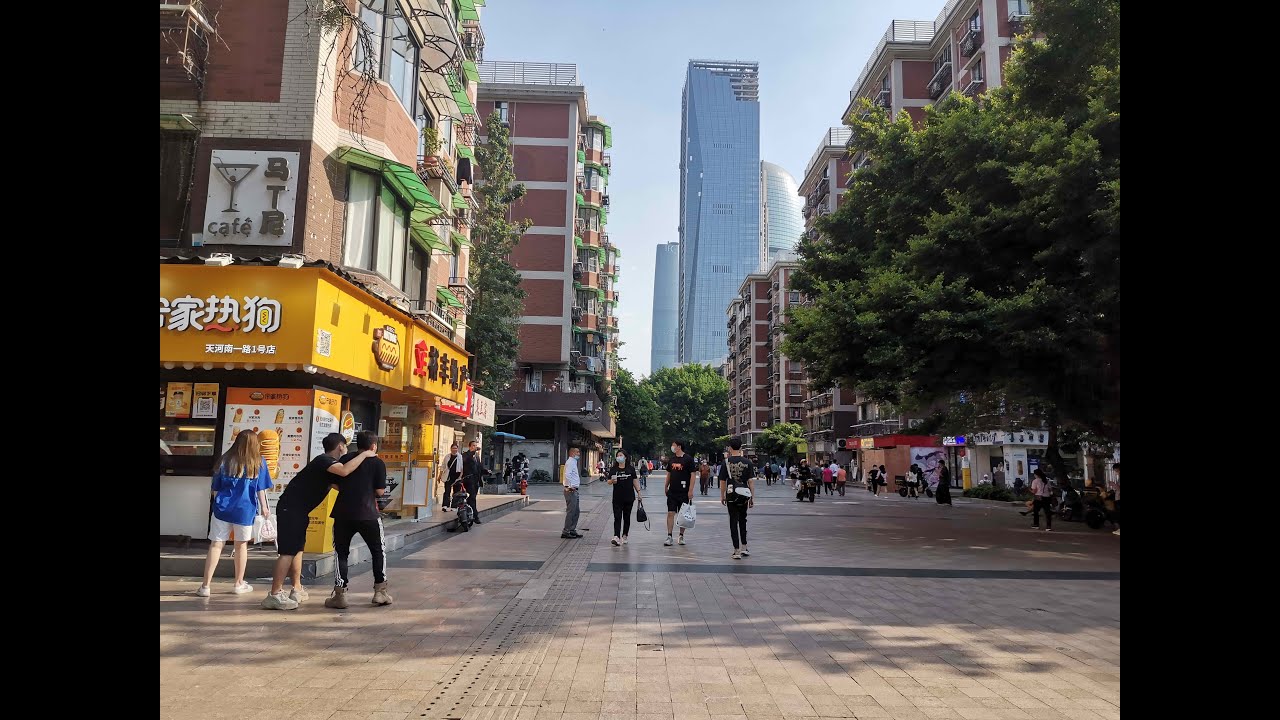 Guangzhou's“Cosmic Center”: A Stroll Through Tianhe's Timeless Summer Streets | Apr-May 2022