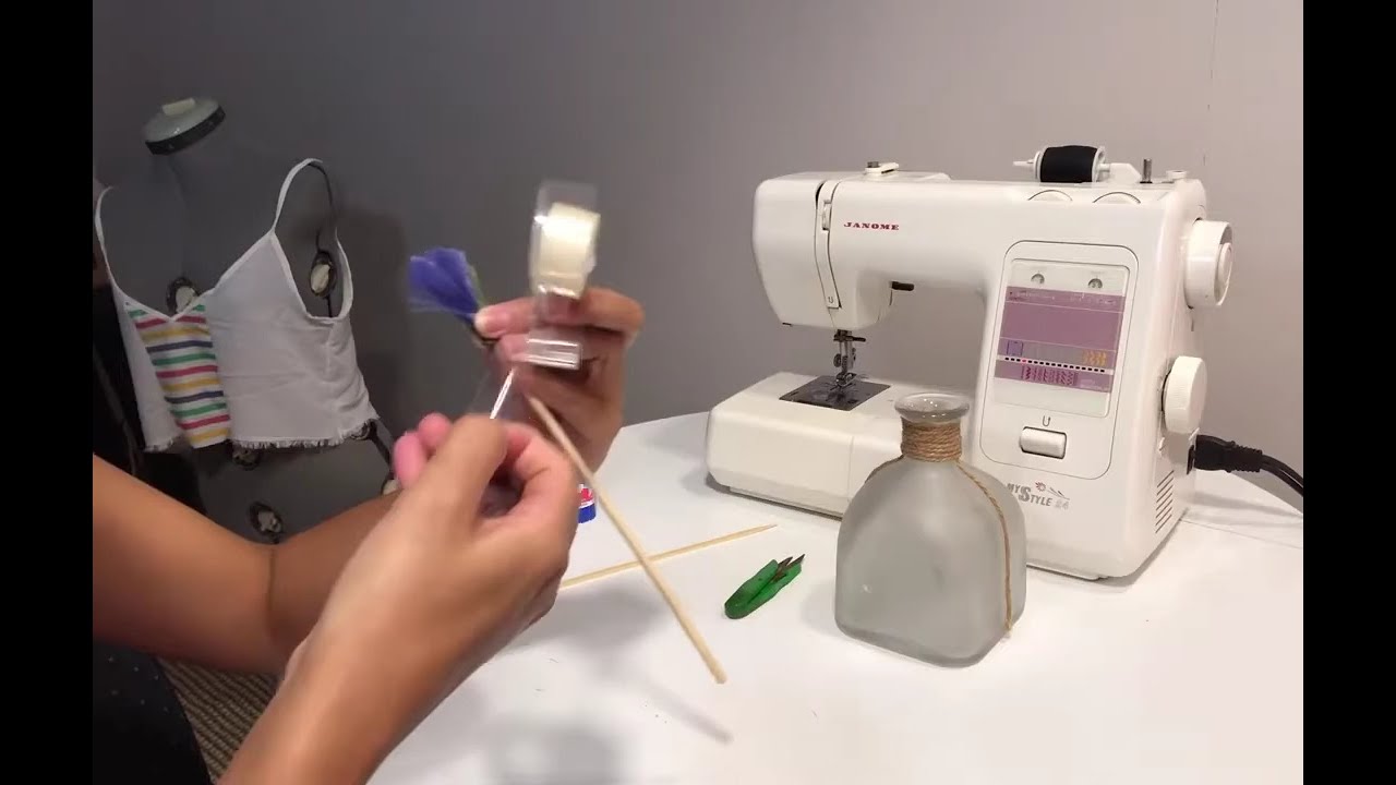I made flower decorations from fabric