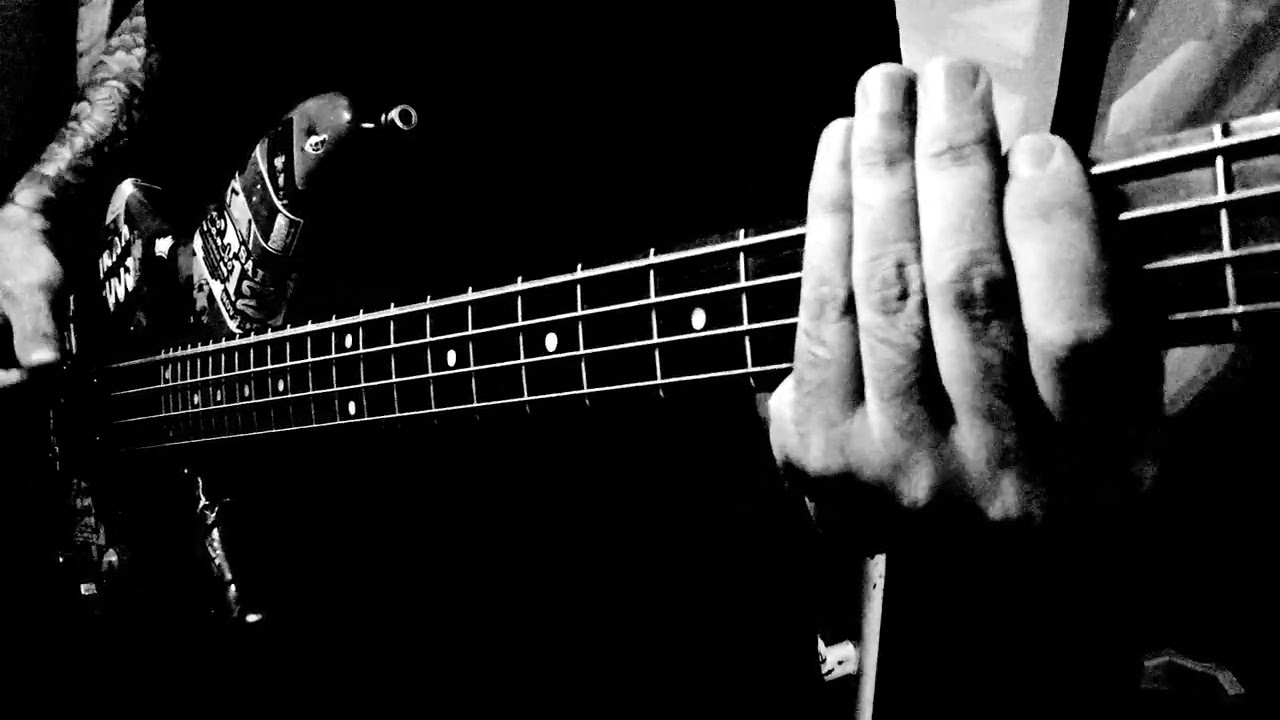 La Bestia Pop PATRICIO REY Y SUS REDONDITOS DE RICOTA Cover Bajo