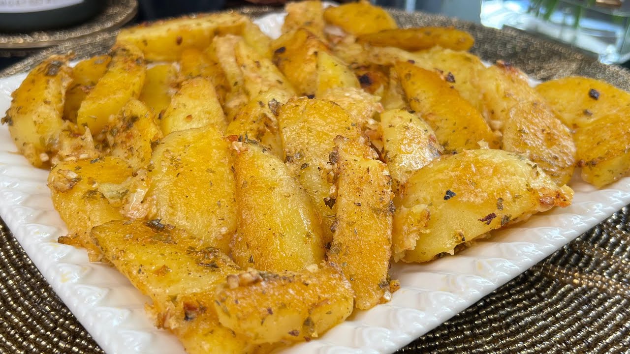 Harrojini patatet e skuqura!! Patatet duhet ti provoni n&euml; k&euml;t&euml; menyr&euml;.😋