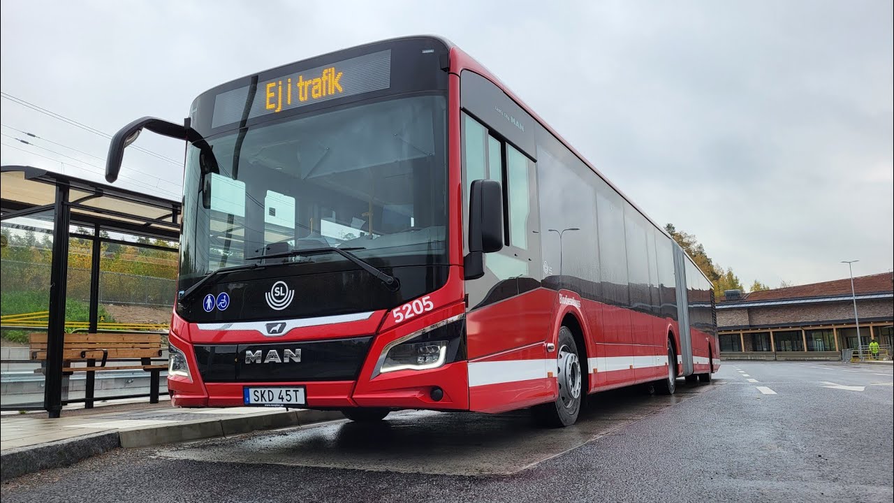 Linje 579 Sigtuna busstation-Bålsta station med Transdev 5205