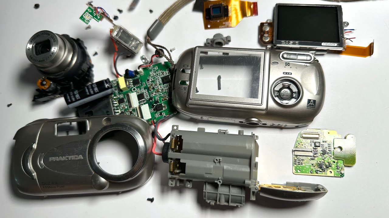 Praktica Digital Camera Disassembly