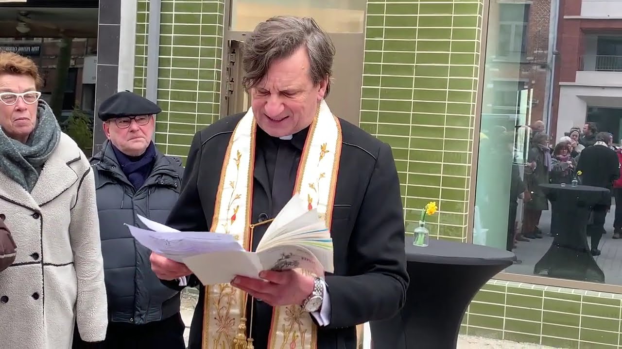 Pastoor Rudi Mannaerts - inwijding Mariabeeld op den Oever