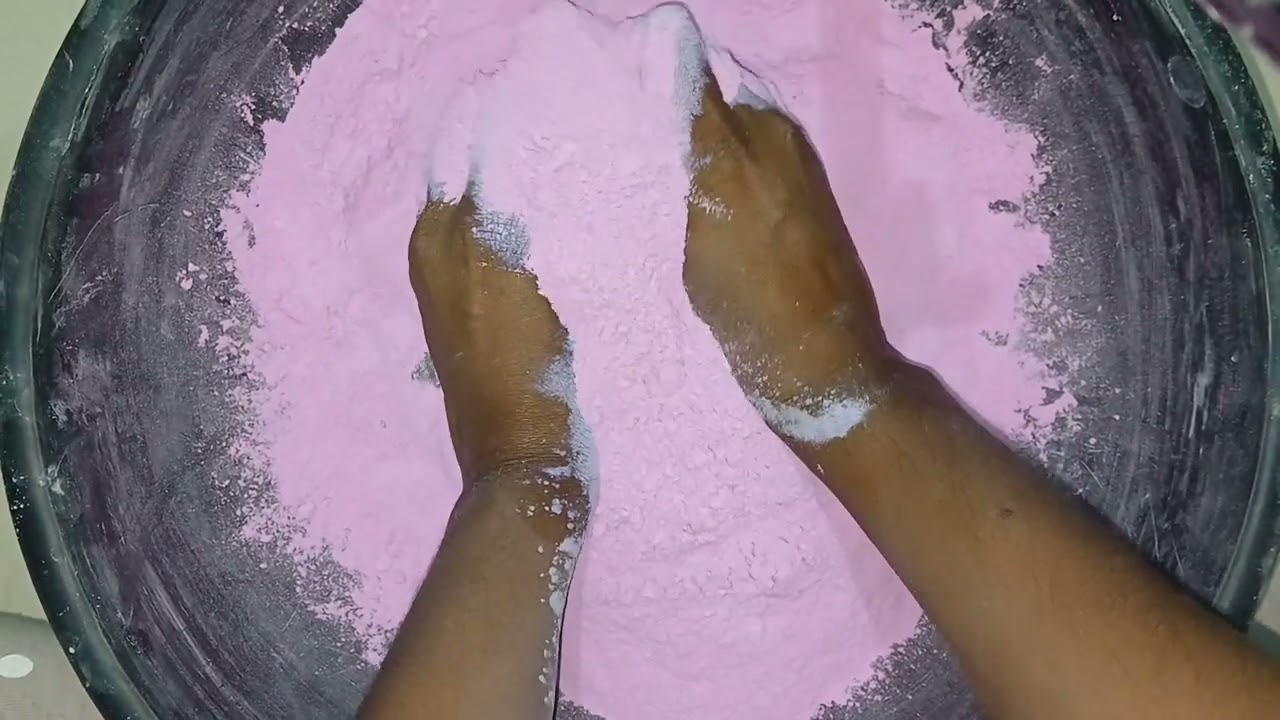 Homemade Gym Chalk Pink color 💓 Crushing #satisfying #asmr #gymchalkcrushing #gymchalkasmr