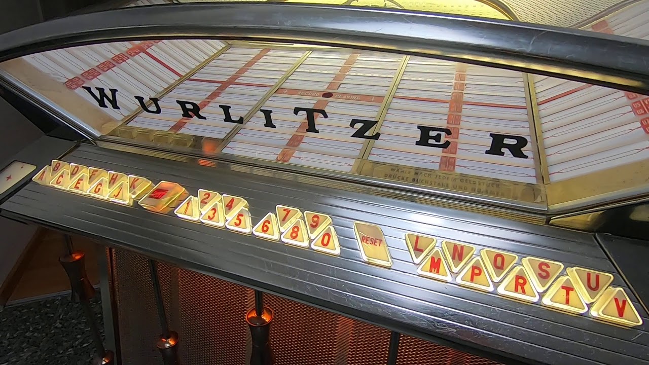 Musikbox Wurlitzer 2500 spielt Elvis