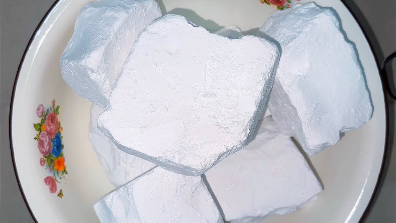 Original | The collision of Jumbo chalks and enamel basins 