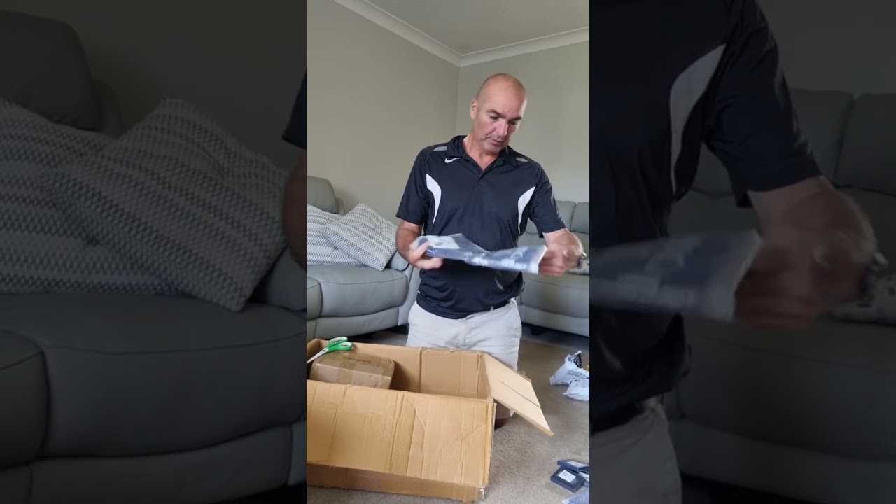 25 Abandondoned parcels from Wholesale Clearance UK 