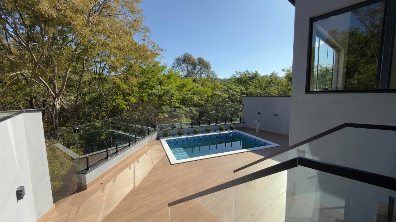 Linda Casa com Elevador e Piscina a Venda no Interior de São Paulo, Bragança Paulista SP