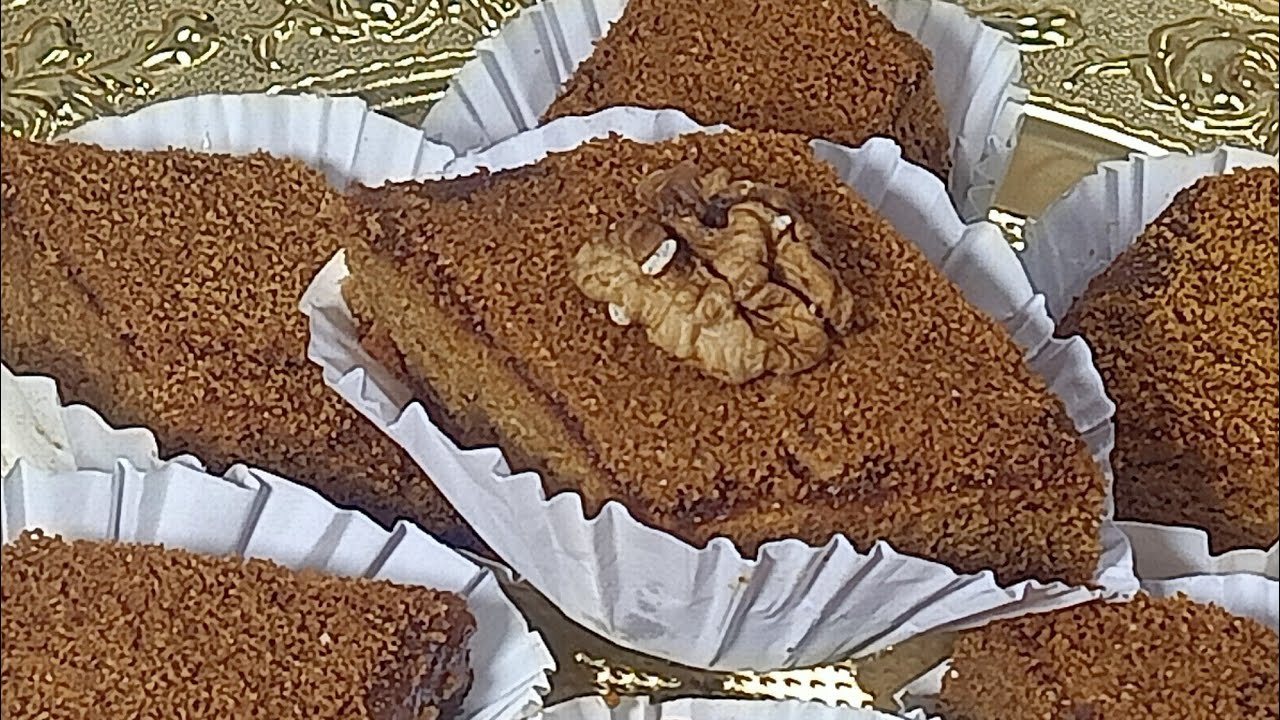 اسمحيلنا السيدة رزقي 😱 حلوتك المفقودة ما نستغناش عليها في الأعياد ليذوقها ينخلع فالبنة 💥@oum_yara 