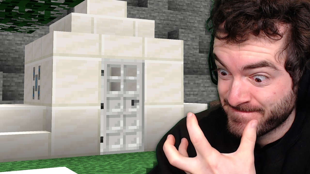 Progressively Losing My Mind As I Play This Minecraft Map