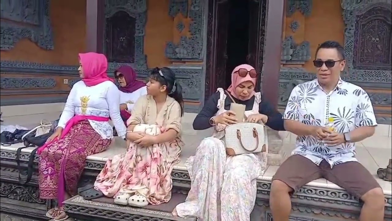 Penglipuran  ramah wisata dan  Desa terbersih di Dunia. #Viralvidio.by @Batam Update Channel.