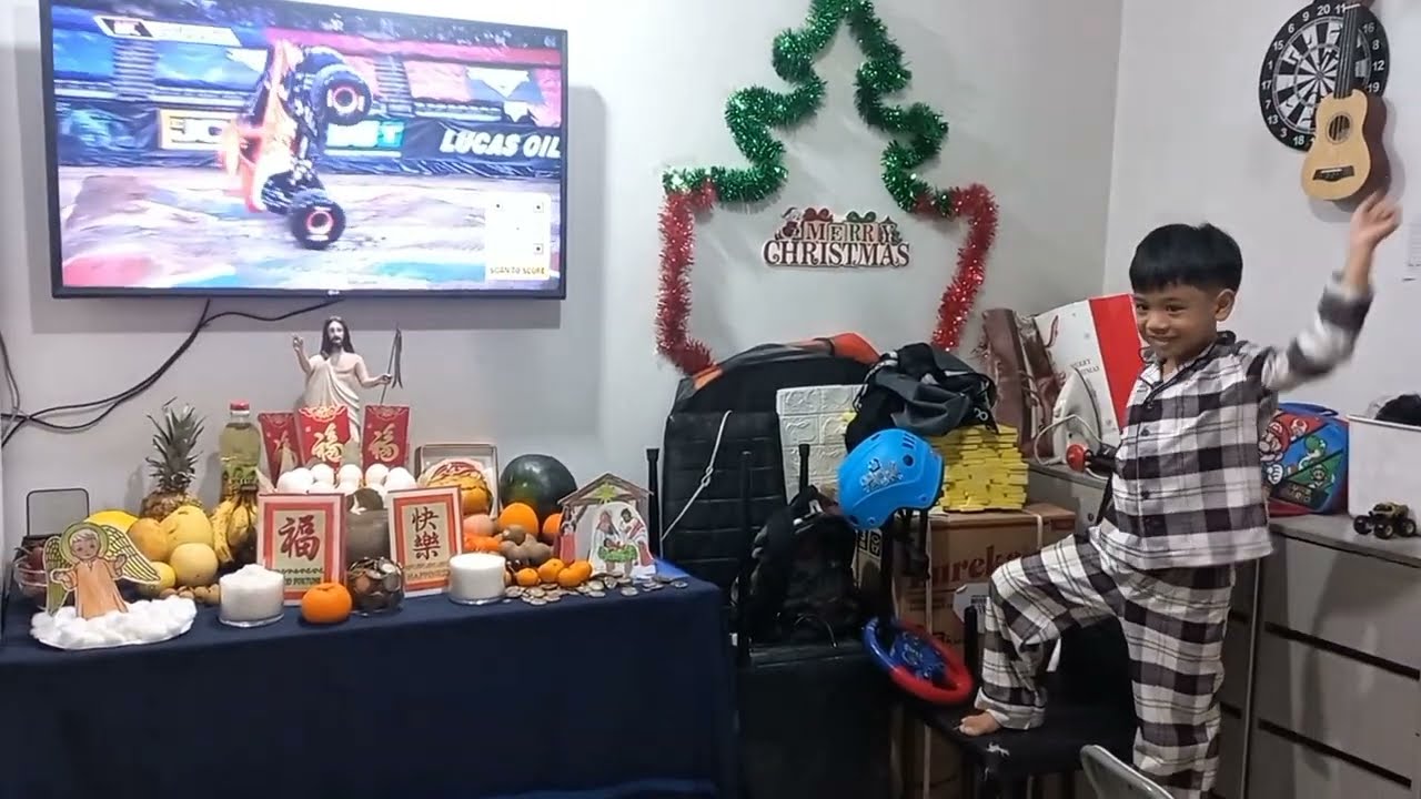 Смотрю Monster Jam и делаю трюки на переднем колесе.