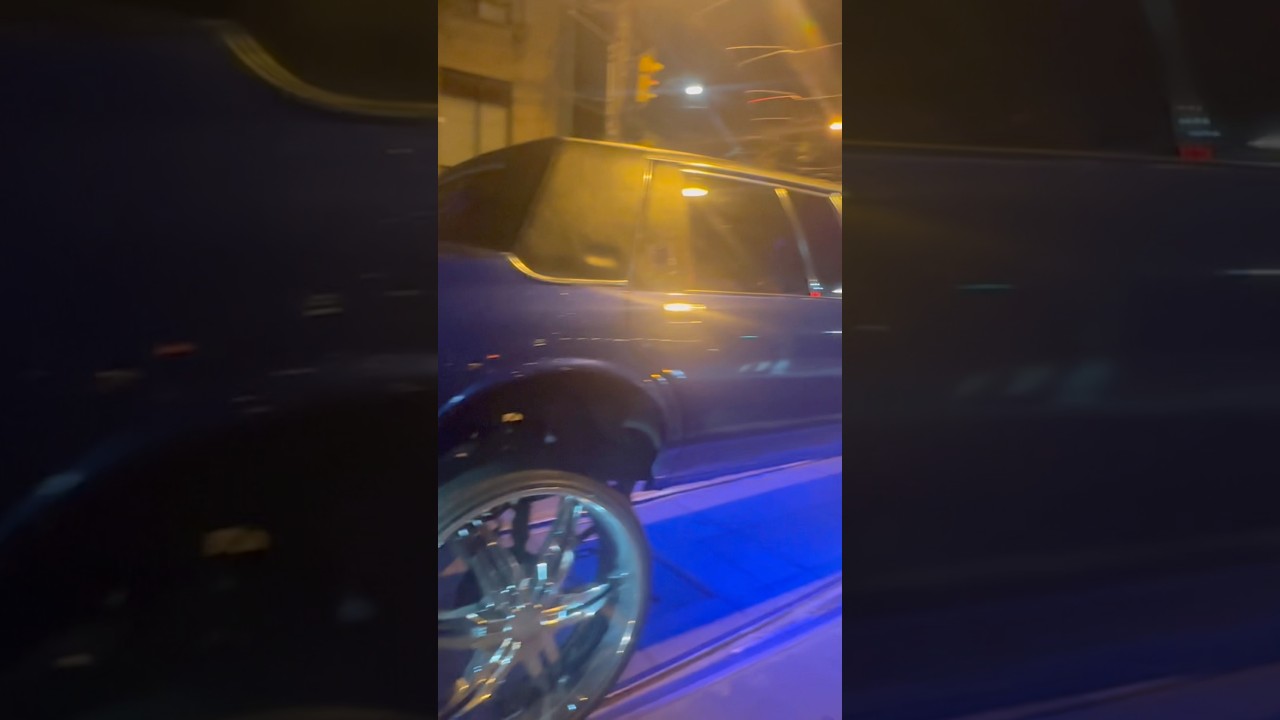 Ever seen a Limousine DONK? 