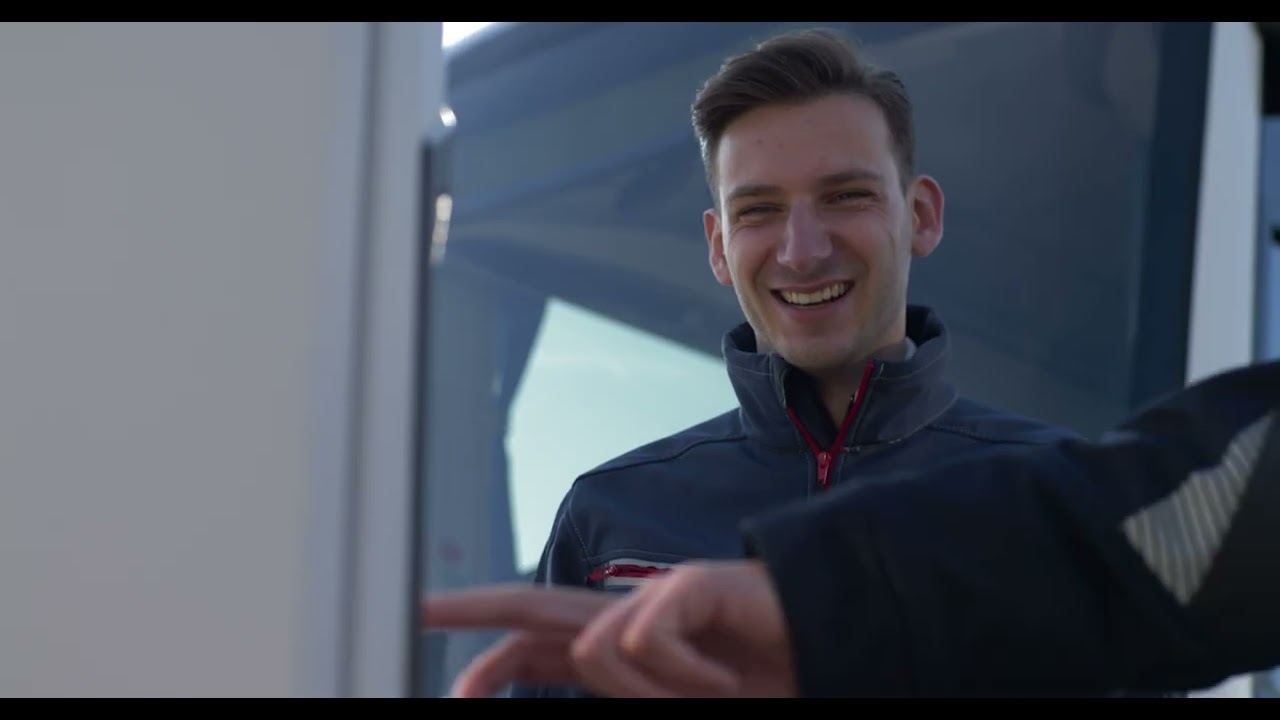 Laadoplossing elektrische touringcars - Betuwe Express | Batenburg & Den Hartog Charging