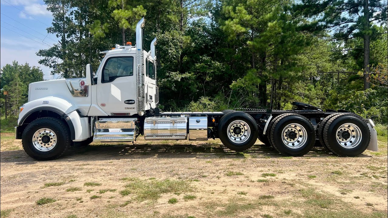(Sold) 2025 Kenworth Heavy Haul- W990 605 HP 🦾