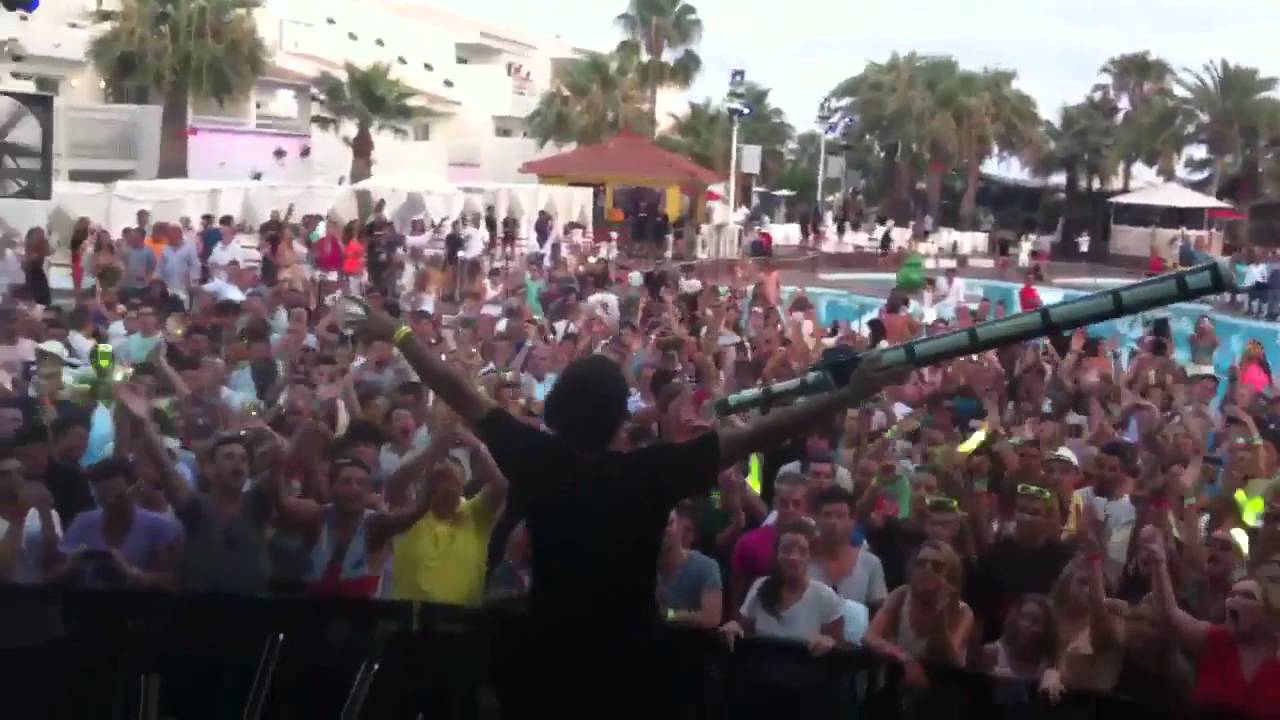 Rey Vercosa @ Ushuaia (Didgeridoo Style)