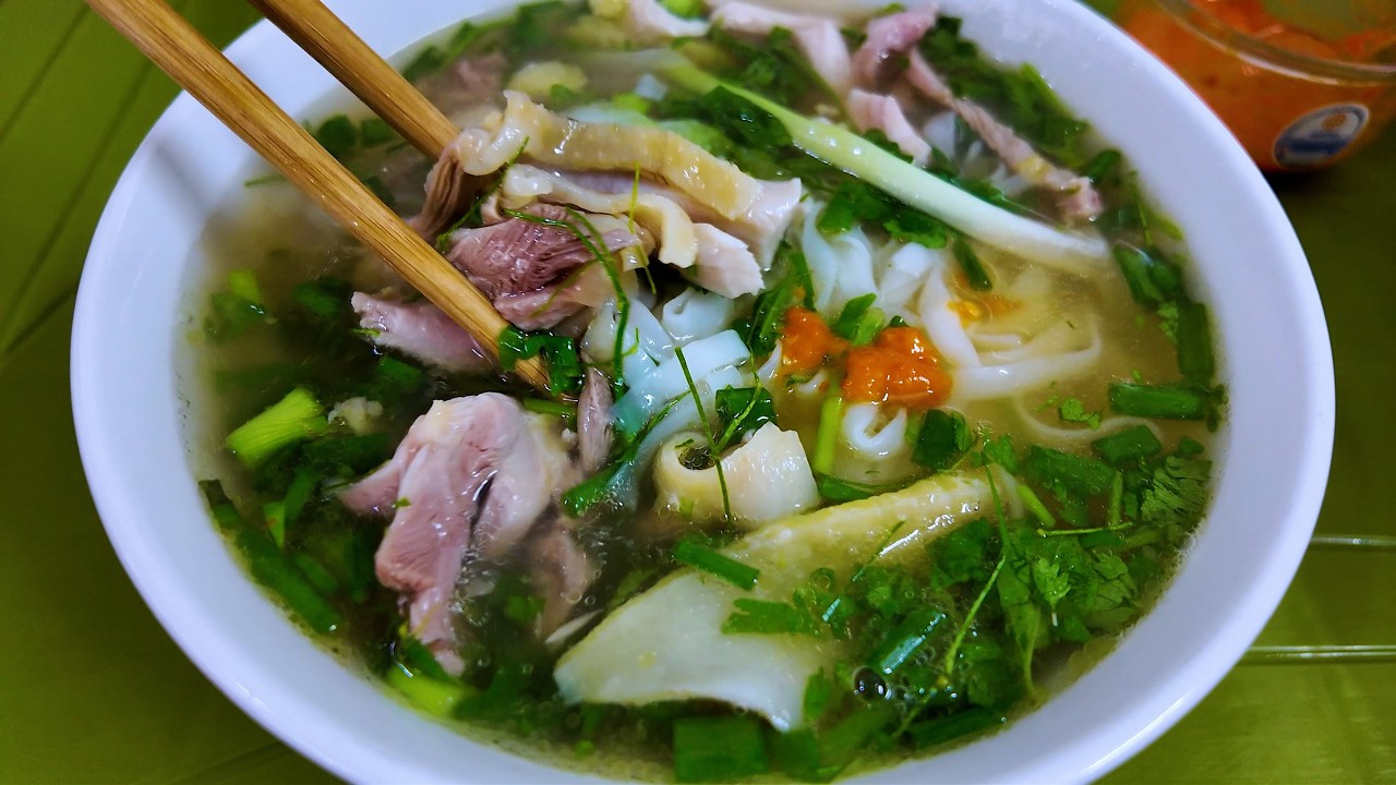 PHỞ GÀ : HƯỜNG XINH - NGON TUYỆT ĐỈNH.