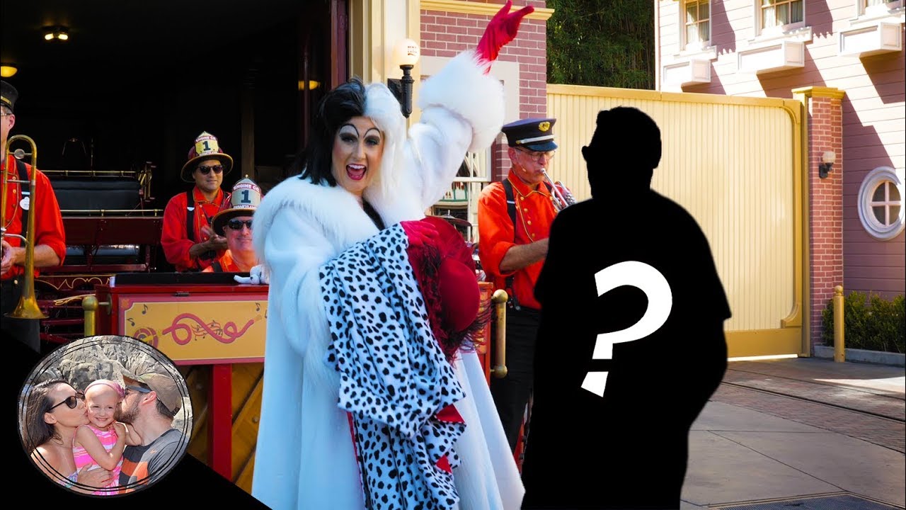 CRUELLA MAKES A MYSTERY GUEST DANCE IN FRONT OF EVERYONE! | DISNEYLAND VLOG #129