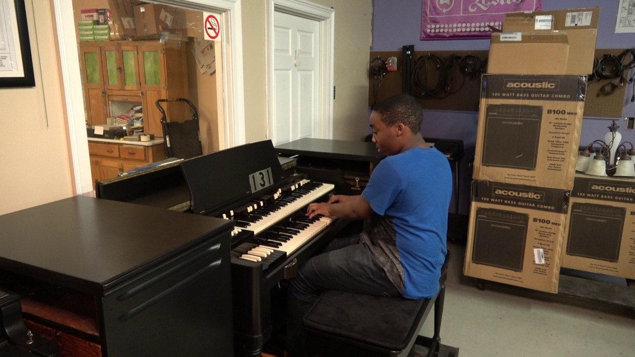 Hammond B-3 # 131 with 122 Leslie 