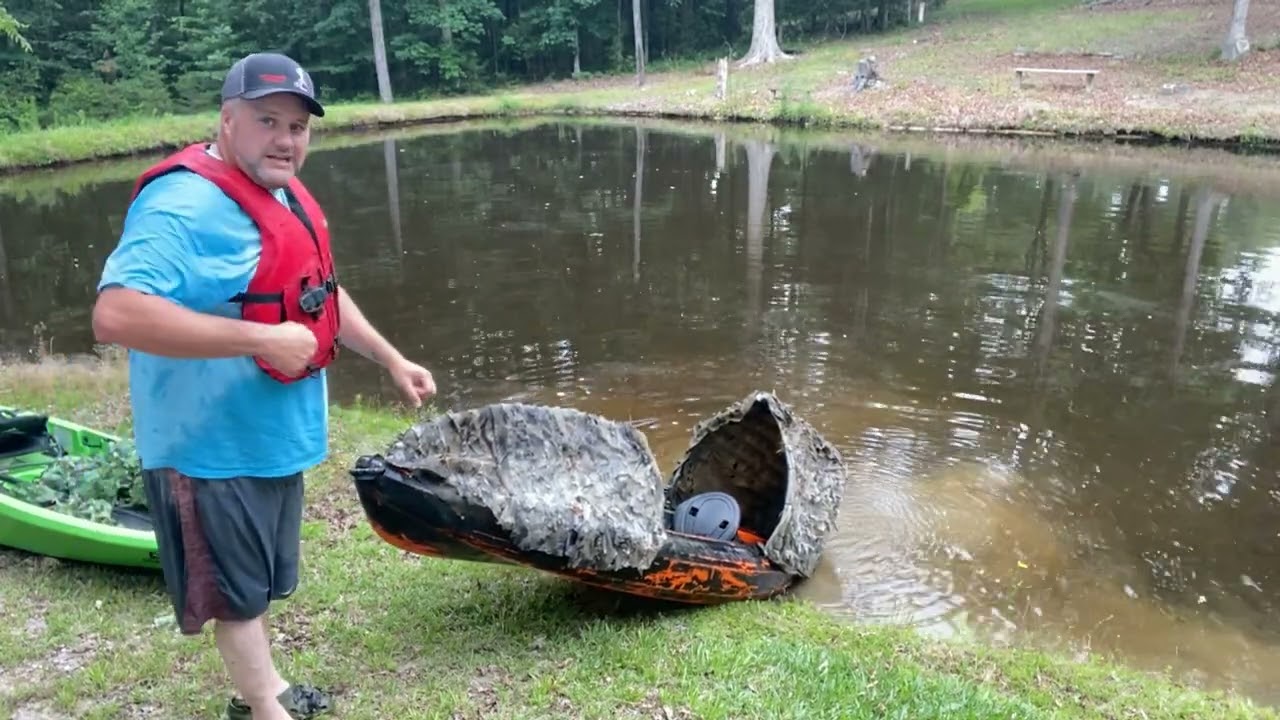 New Terrible Ascend Kayak 10t. Hunting Sit in Kayak vs Sit on Top Kayak. Shocking Video.