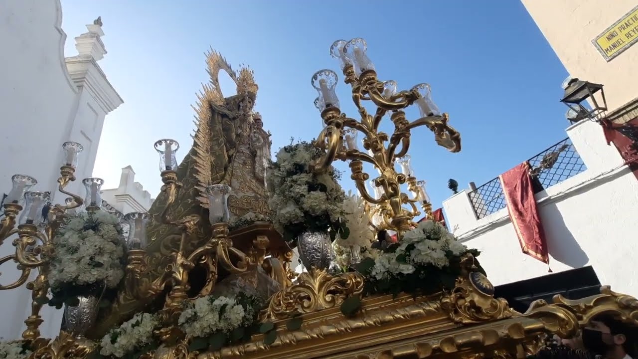 Salida de la Virgen de la Oliva, patrona de Salteras, desde su ermita. Domingo 6 de febrero de 2022