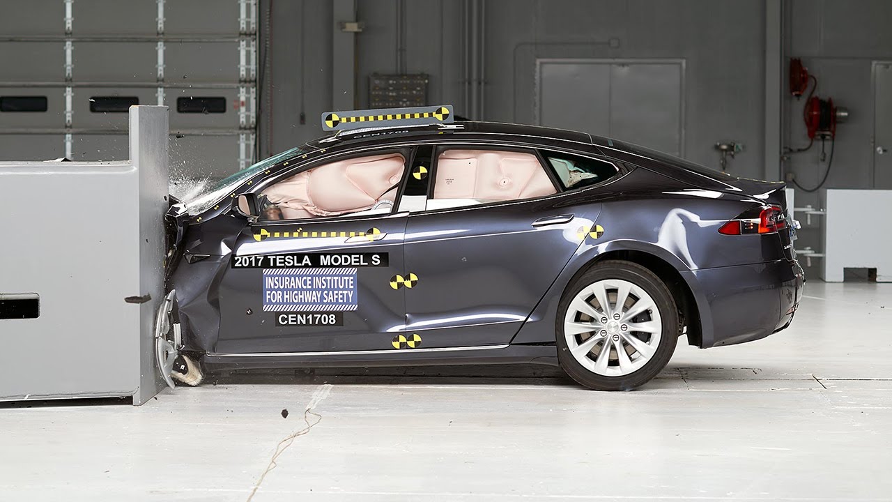 2017 Tesla Model S driver-side small overlap IIHS crash test