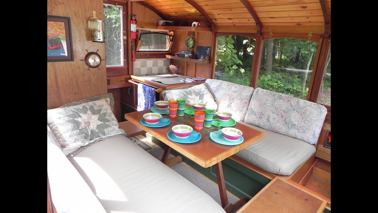 Houseboat, DIANNE'S ROSE, Interior