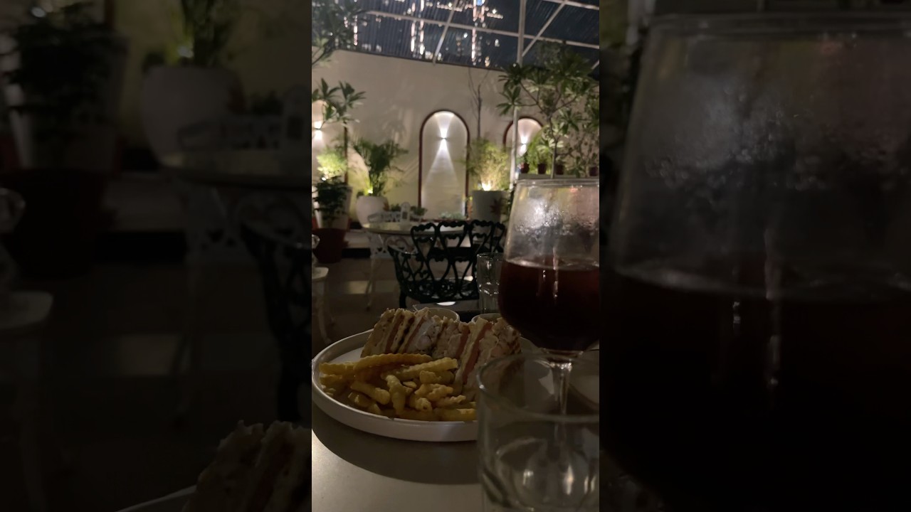 Roastery Coffee House Cafe in Noida #cafe #roastery #delhincr #restaurant #foodblogger #foodie