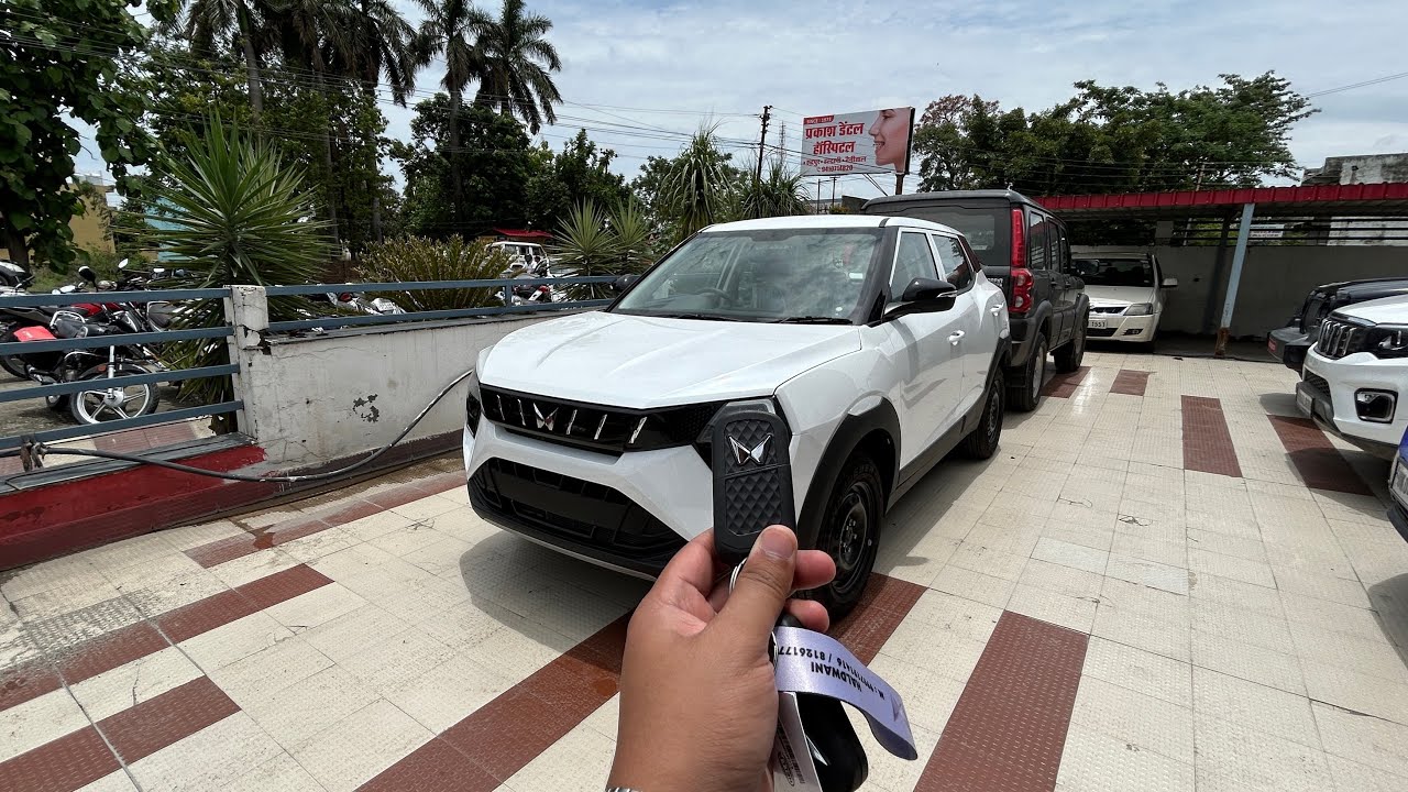 7.49 lakh 🔥 BEST BASE MODEL EVER 😍 2024 Mahindra XUV 3XO MX1 ❤️ Full Detailed Review In Hindi
