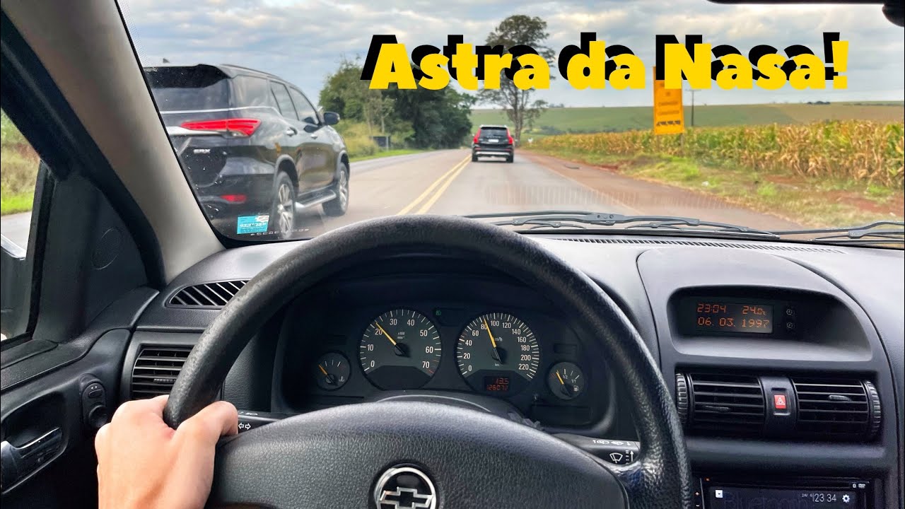 HILUX SW4 KAMIKAZE FEZ LOUCURA PRA ANDAR NA FRENTE DO ASTRA!