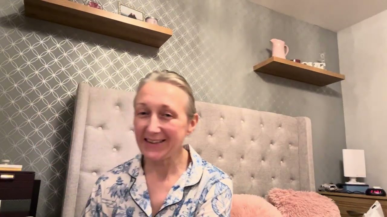 Ночные беседы / Мелочи из благотворительного магазина