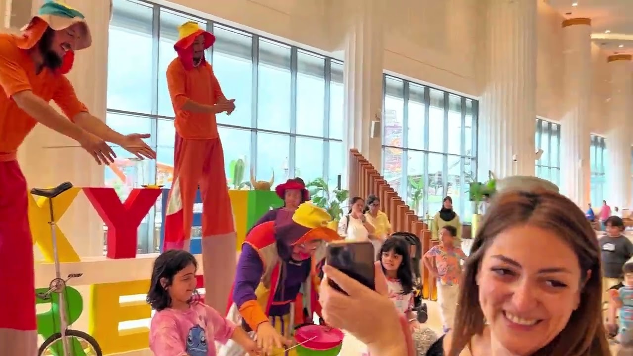 Clown Japipi - Spinning plates full act (English version)