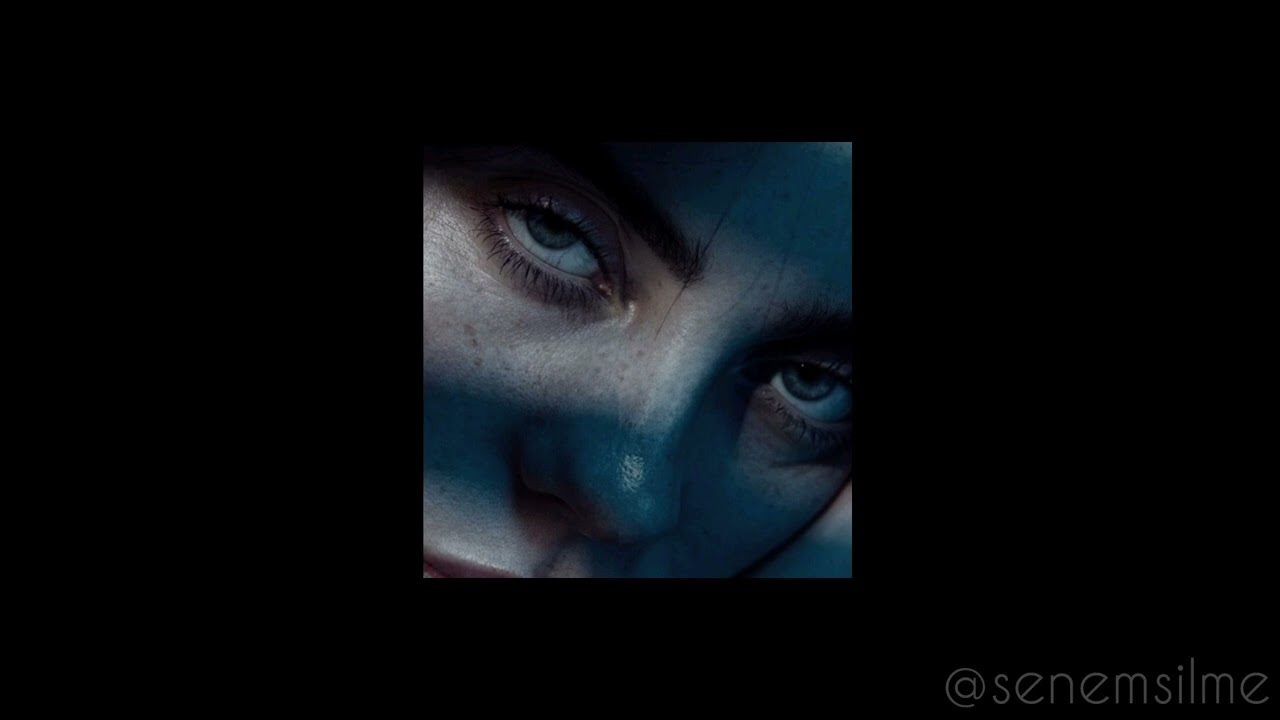 billie eilish blue but male version