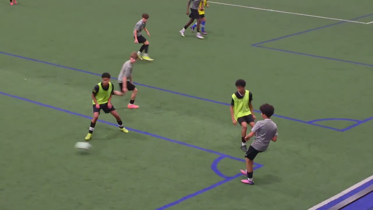 Match amical football de AS Brossard U15 M LDIR 2011 vs AS Brossard U14 M LDP 2012, le 30 oct. 2025