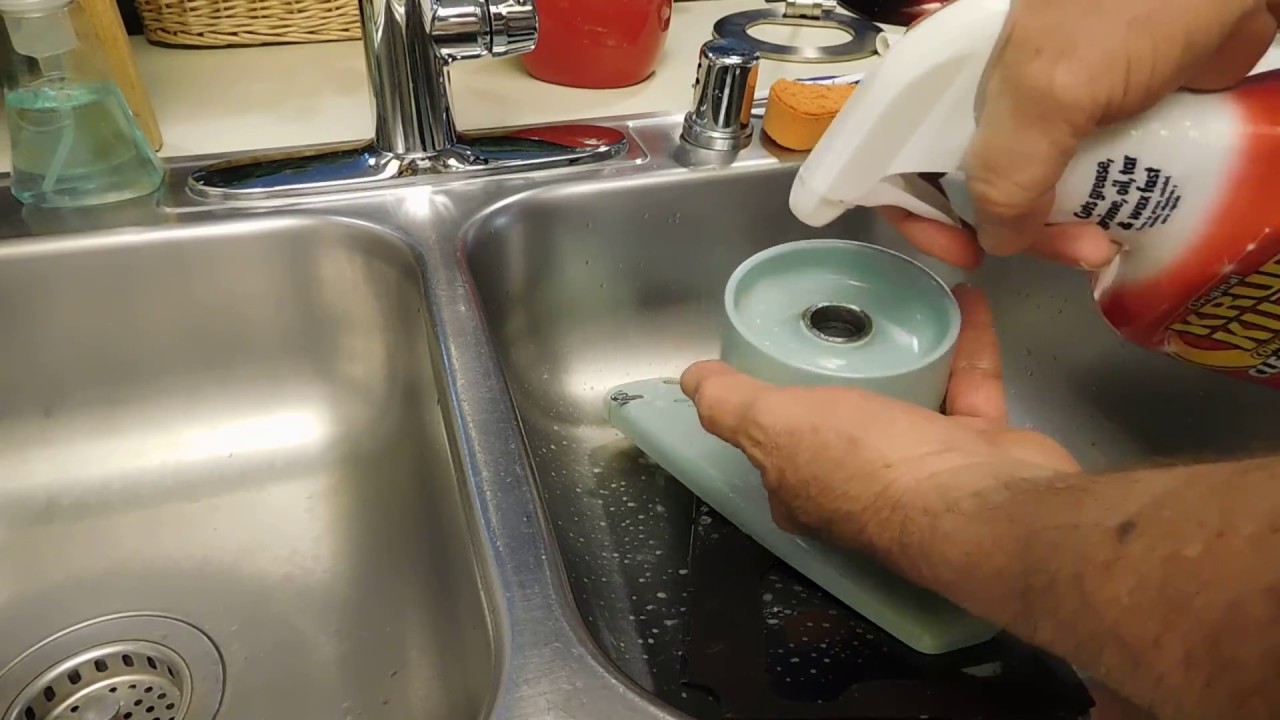 Step by Step Restoration of a Singer Model 337. A Series. Part 12: CLEAN SMALL PARTS, COVERS