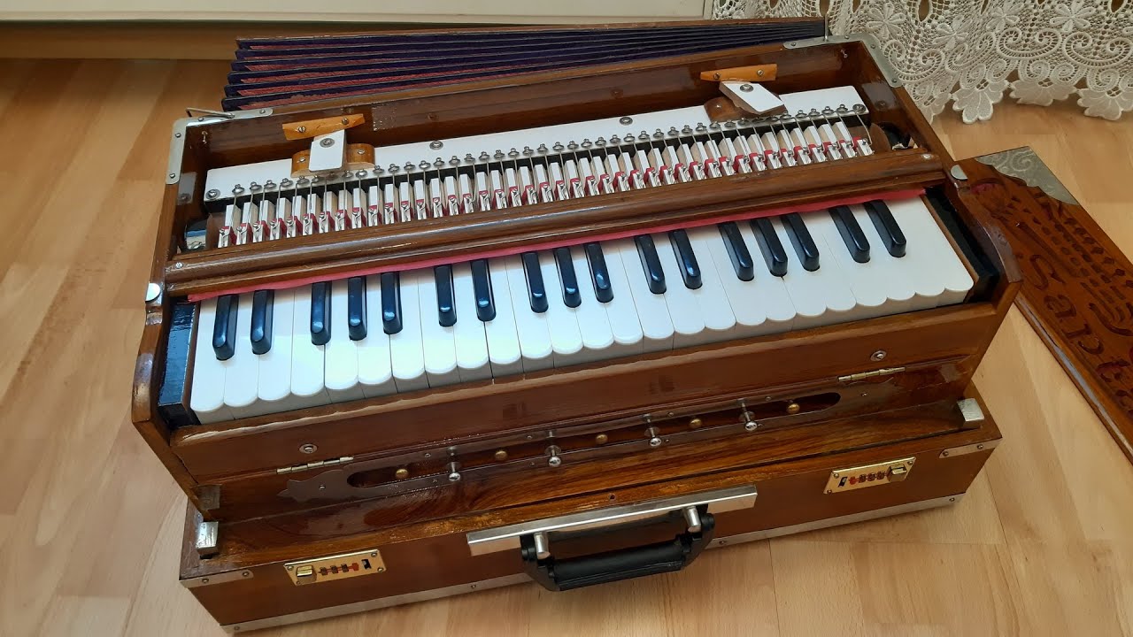 Harmonium review: Saptak portable, Palitana Harp reeds, 440Hz