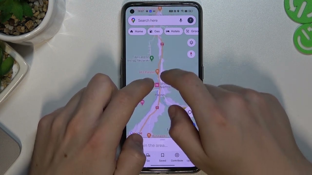 Найдите свою широту и долготу с помощью Google Maps: руководство по проверке координат в приложении!